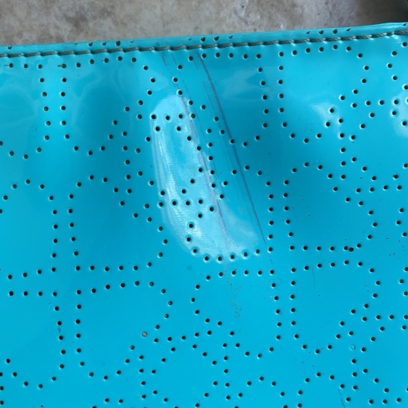 Kate Spade Blue Heart Crossbody - Picture 6 of 10